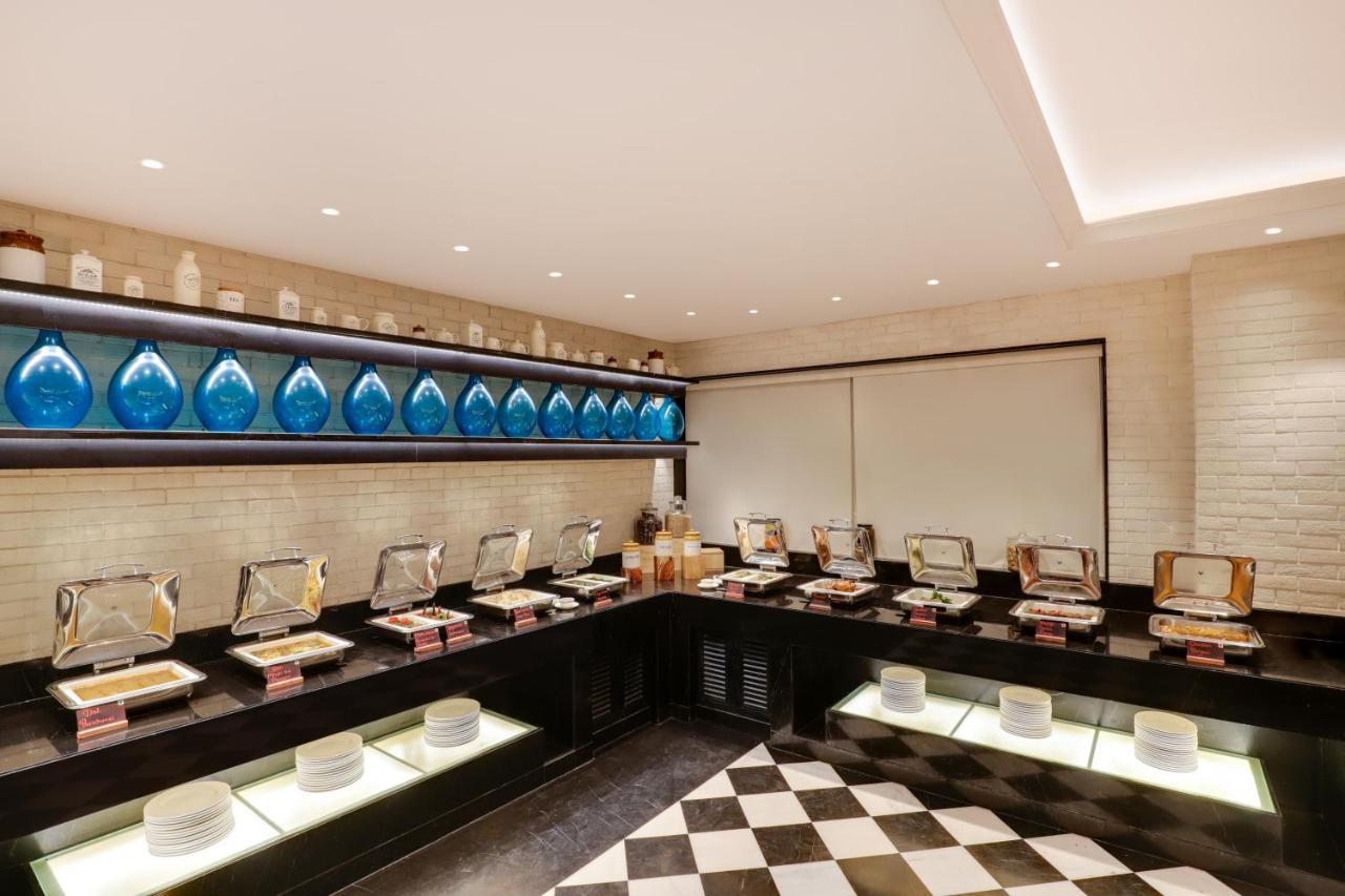 Lemon Tree Premier, Mumbai International Airport Hotel Bagian luar foto