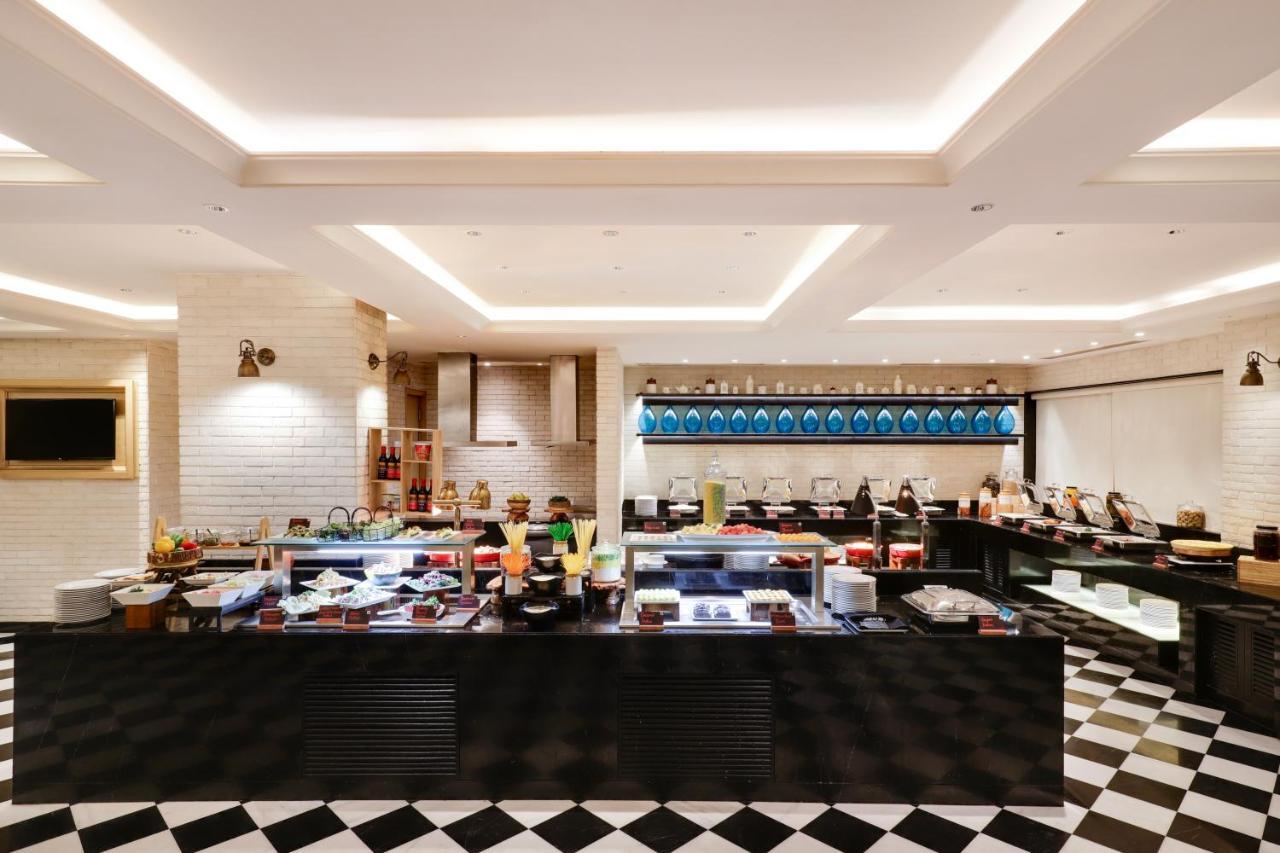 Lemon Tree Premier, Mumbai International Airport Hotel Bagian luar foto