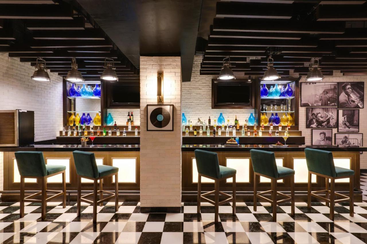 Lemon Tree Premier, Mumbai International Airport Hotel Bagian luar foto