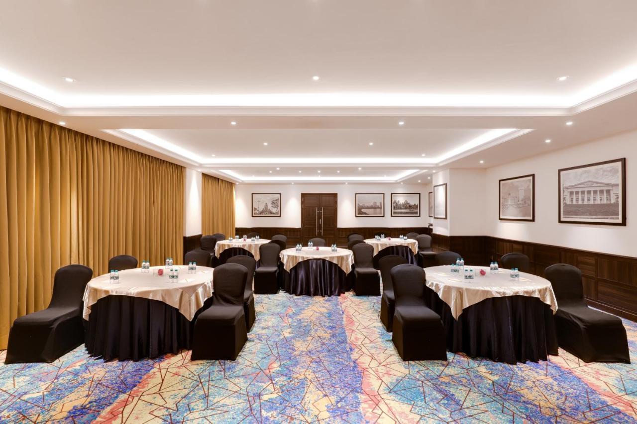 Lemon Tree Premier, Mumbai International Airport Hotel Bagian luar foto